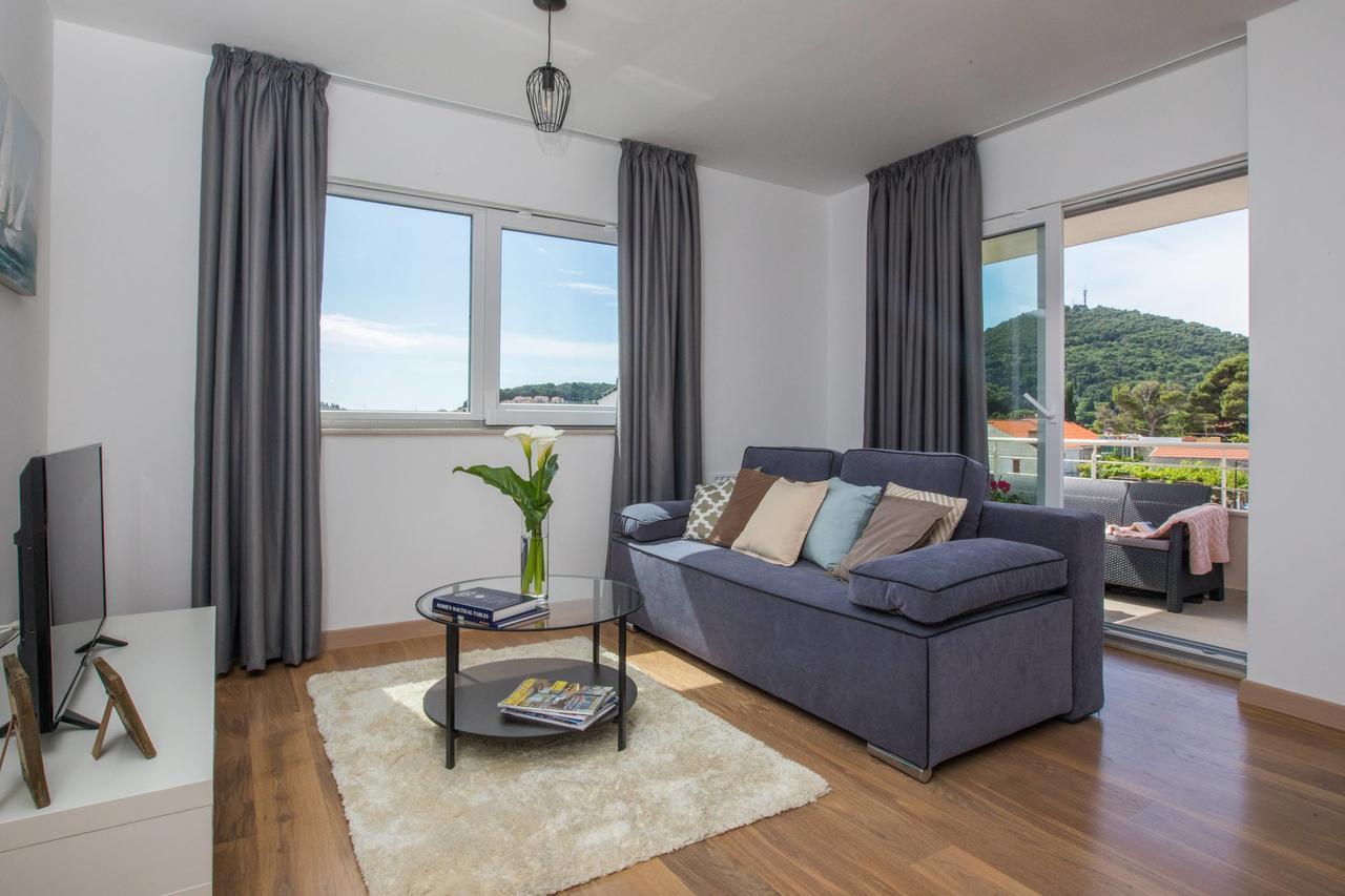 Navis Apartment *